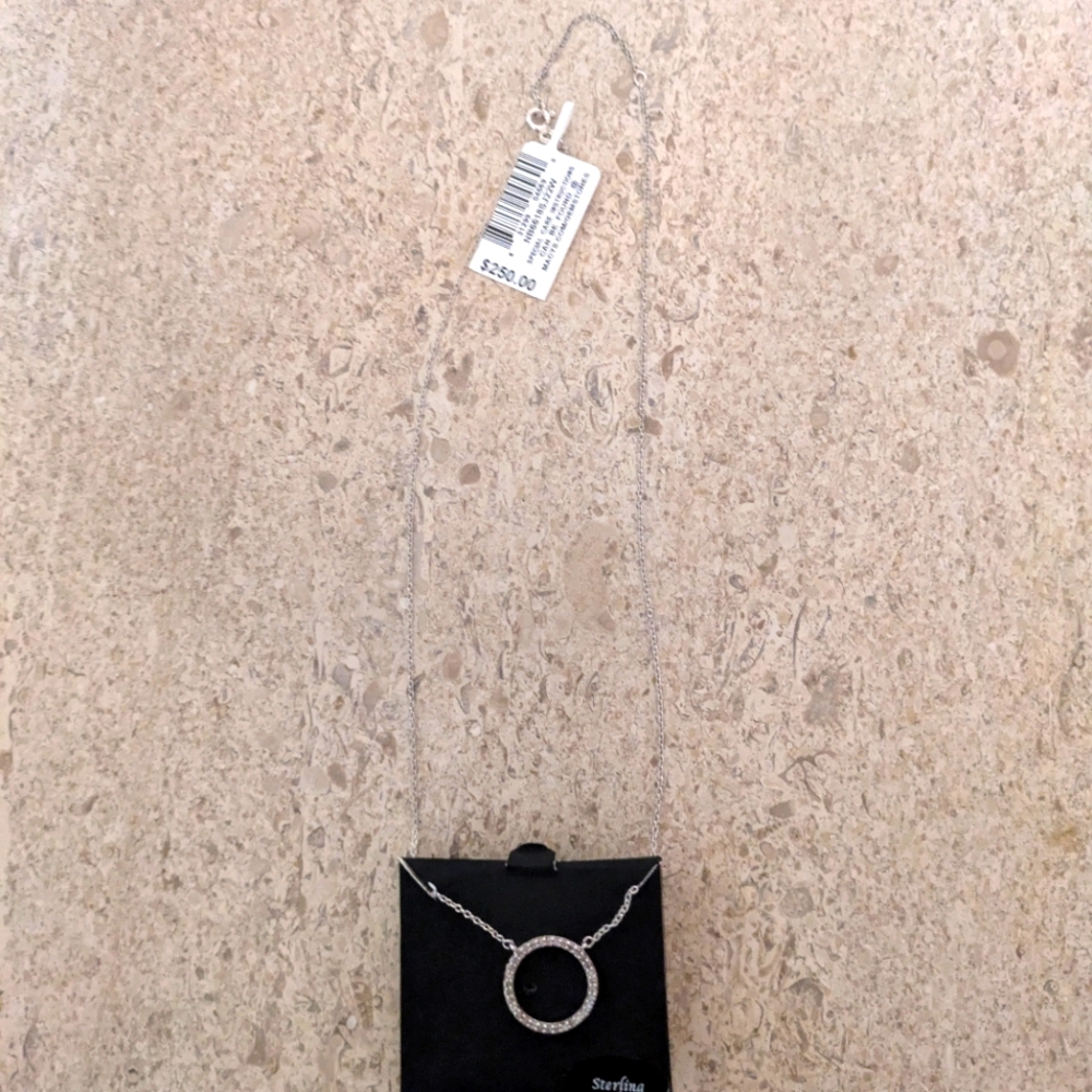 NWT Macy's 1/4 CTTW Diamond Circle Pendant With Sterling Silver Necklace. - Picture 6 of 8